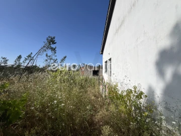 Moradia T3 para Venda em Rio de Couros e Casal dos Bernardos