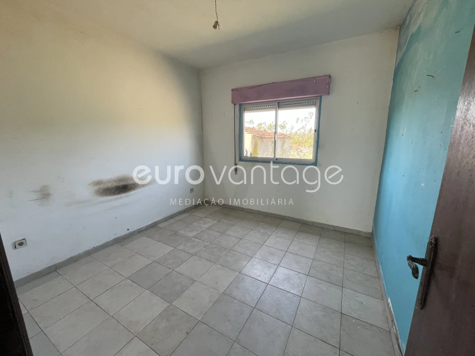 Moradia T3 para Venda em Rio de Couros e Casal dos Bernardos Foto 10