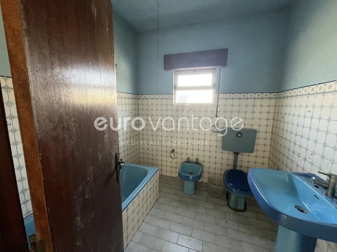 Moradia T3 para Venda em Rio de Couros e Casal dos Bernardos Foto 8