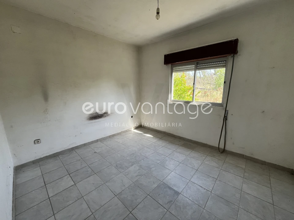 Moradia T3 para Venda em Rio de Couros e Casal dos Bernardos Foto 7