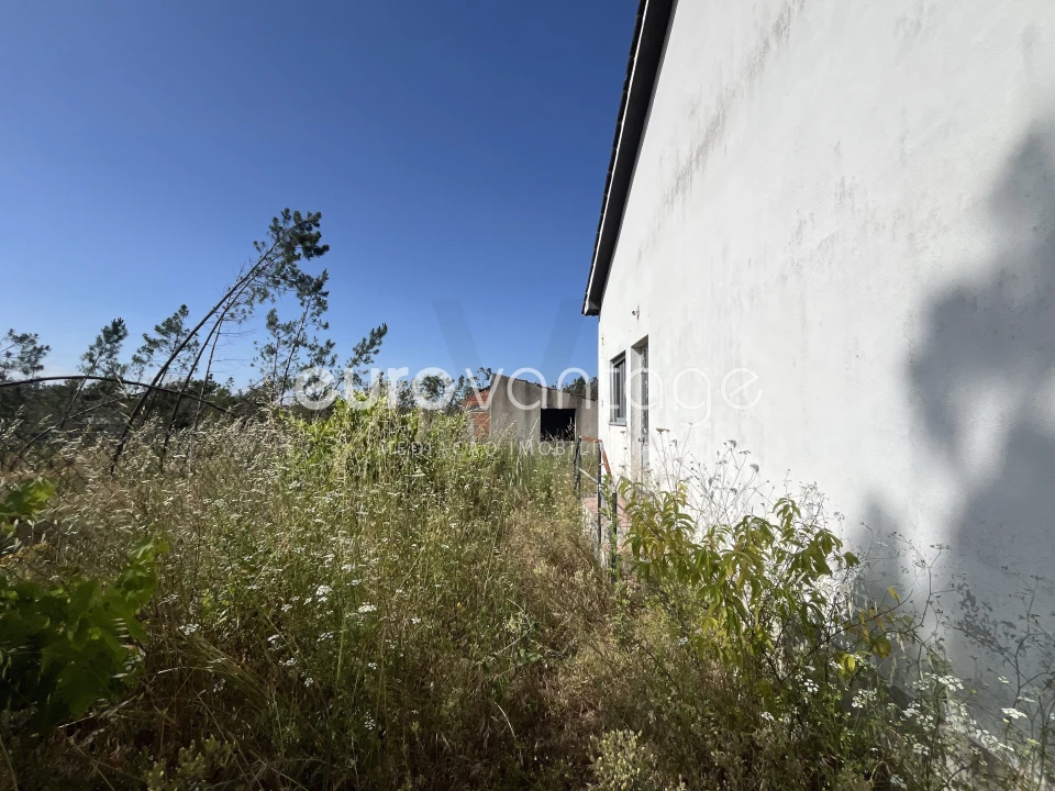 Moradia T3 para Venda em Rio de Couros e Casal dos Bernardos Foto 19