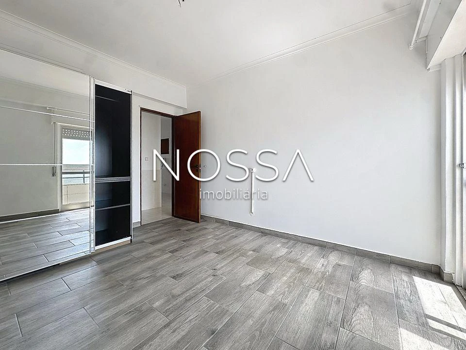 Apartamento T2 para Venda em Rio de Mouro Foto 11