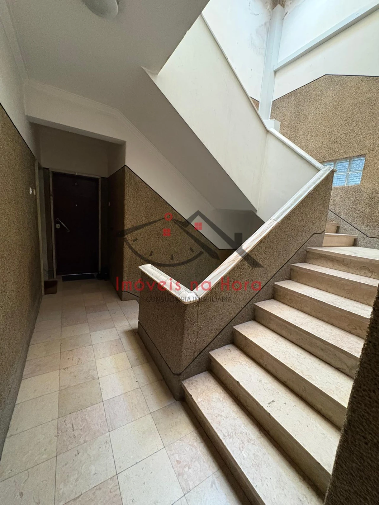 Apartamento T1 para Venda em Águas Livres Foto 10
