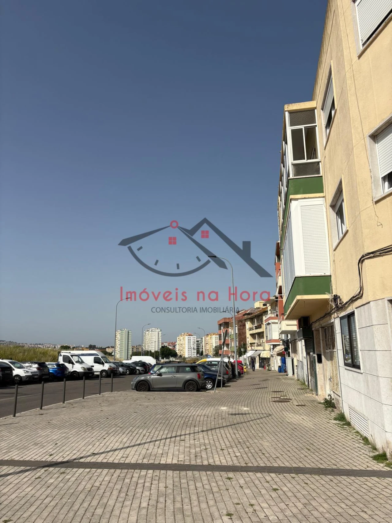 Apartamento T1 para Venda em Águas Livres Foto 11