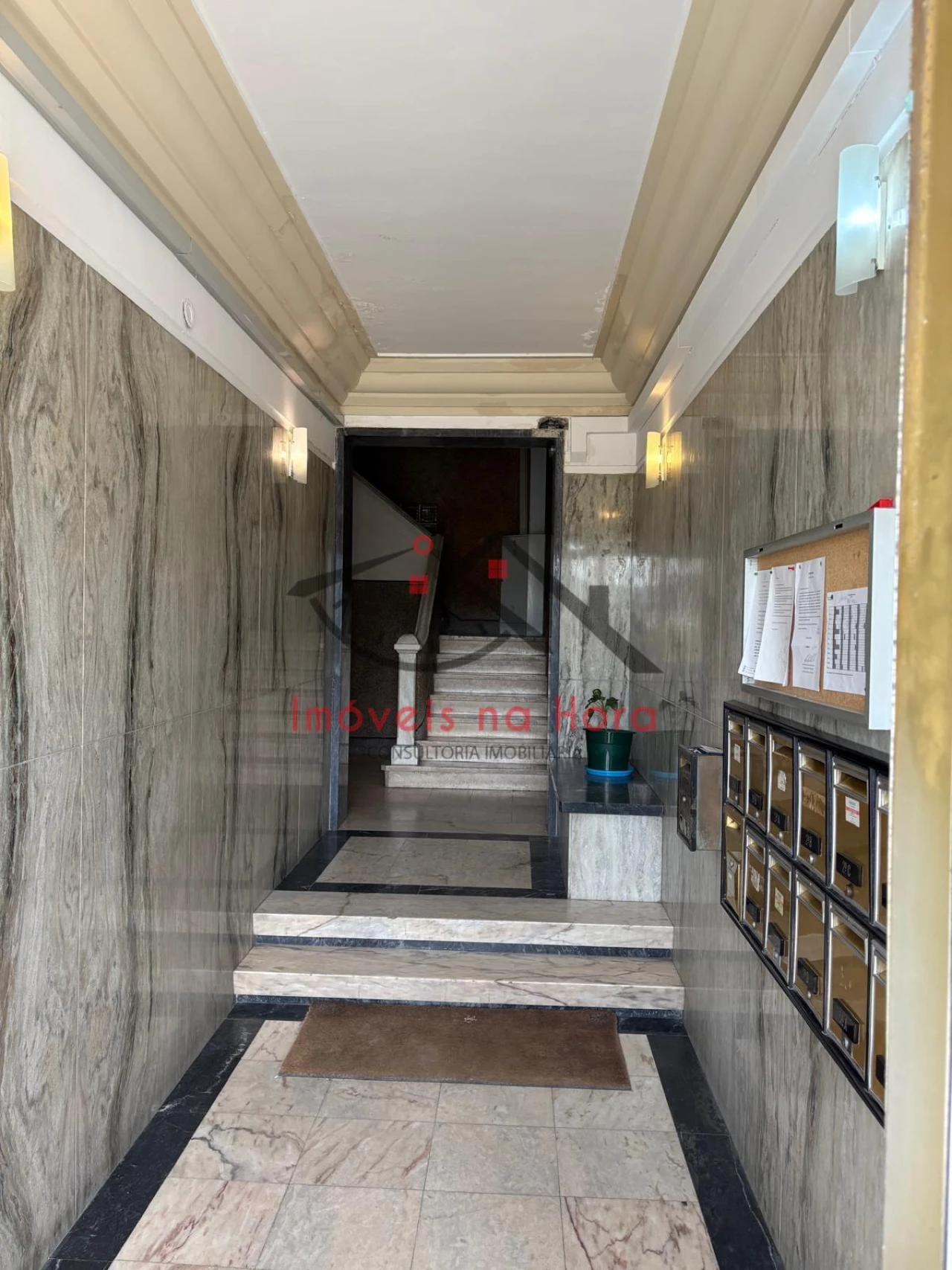 Apartamento T1 para Venda em Águas Livres Foto 9