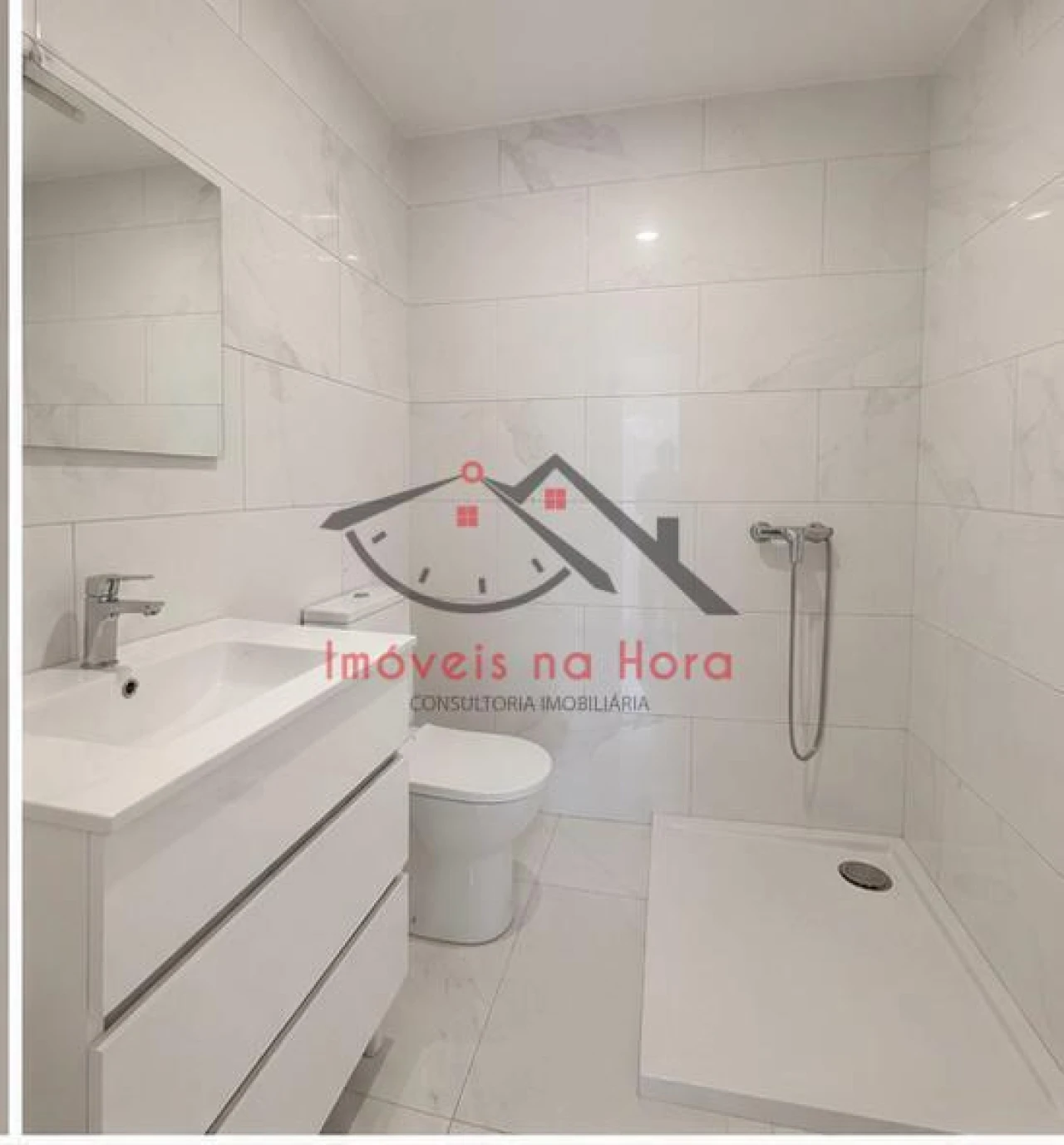 Apartamento T1 para Venda em Águas Livres Foto 8