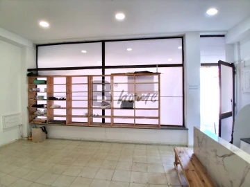 Loja para Arrendamento em Costa da Caparica