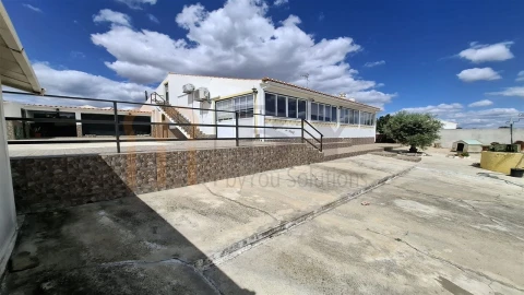 Moradia para Venda em Santana de Cambas
