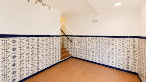 Moradia T2 para Venda em Enxara do Bispo, Gradil e Vila Franca do Rosário