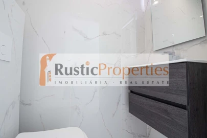 Moradia T2 para Venda em Loule (São Clemente)
