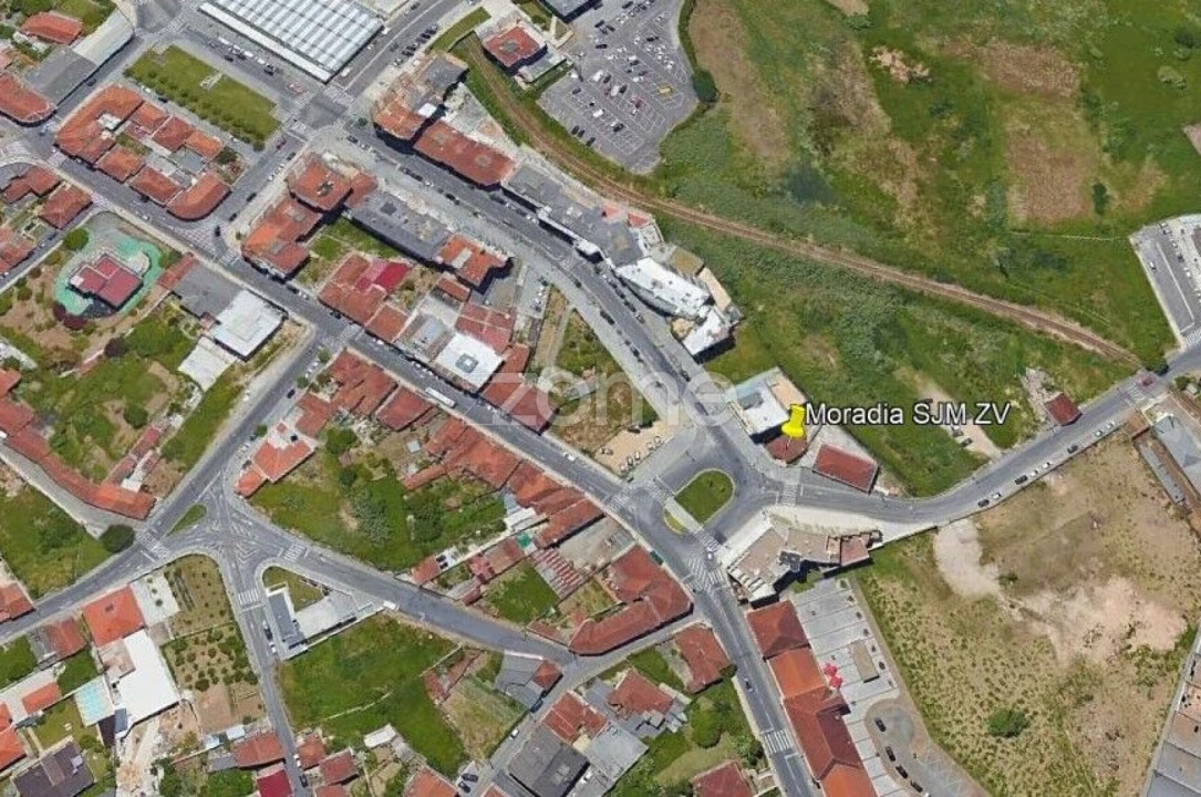 Terreno para Venda em São João da Madeira Foto 2