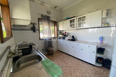 Moradia T4 para Venda em Pedroso e Seixezelo