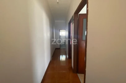 Moradia T4 para Venda em Pedroso e Seixezelo