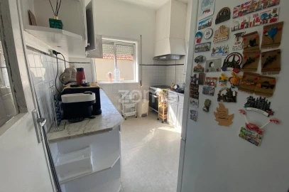 Moradia T4 para Venda em Pedroso e Seixezelo