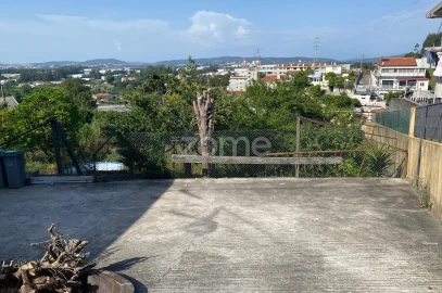 Moradia T4 para Venda em Pedroso e Seixezelo
