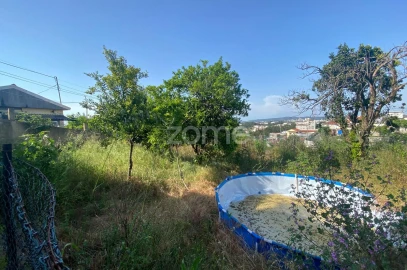 Moradia T4 para Venda em Pedroso e Seixezelo