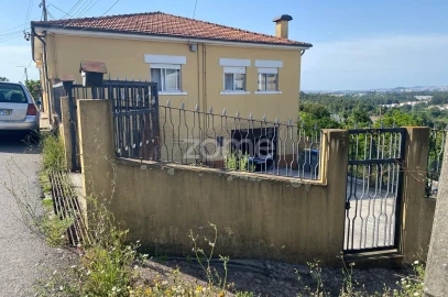Moradia T4 para Venda em Pedroso e Seixezelo