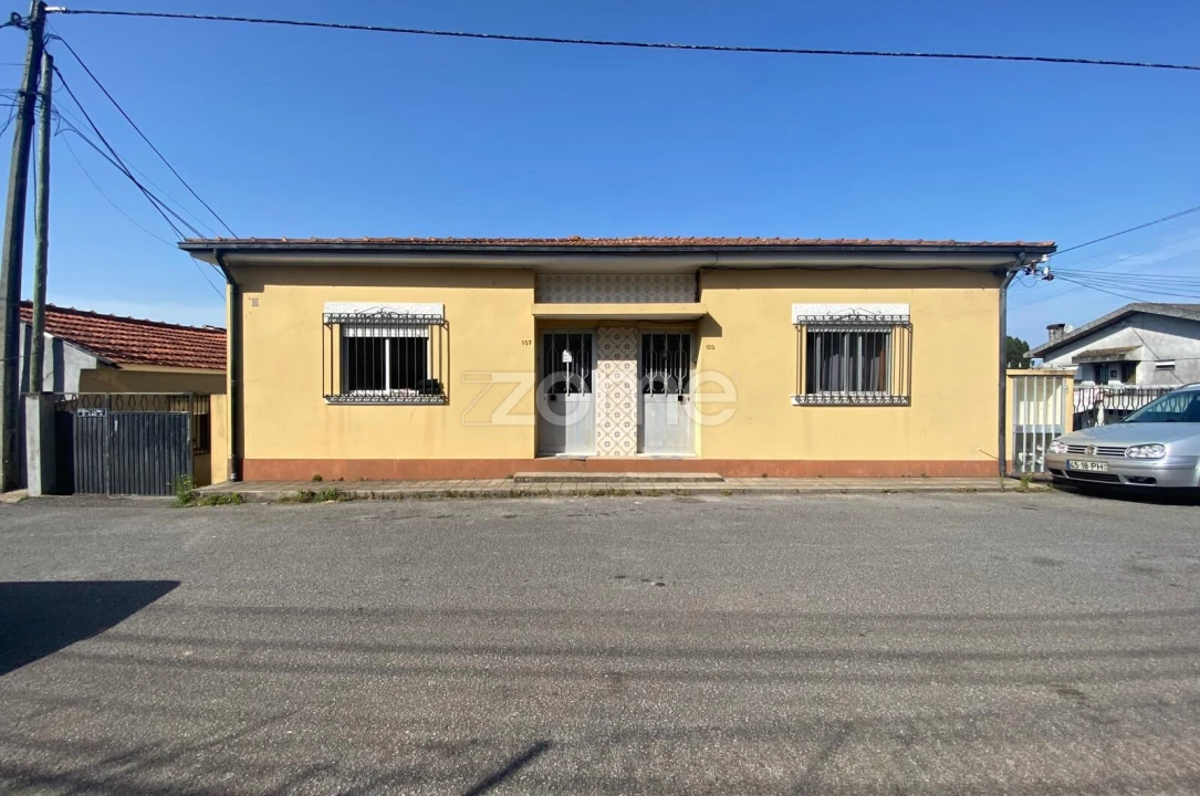 Moradia T4 para Venda em Pedroso e Seixezelo Foto 3