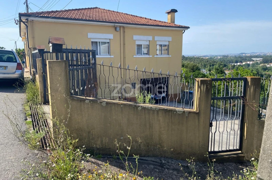 Moradia T4 para Venda em Pedroso e Seixezelo Foto 1