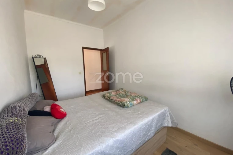 Moradia T4 para Venda em Pedroso e Seixezelo Foto 9