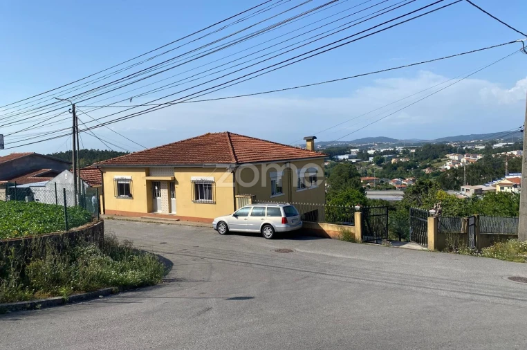 Moradia T4 para Venda em Pedroso e Seixezelo Foto 2