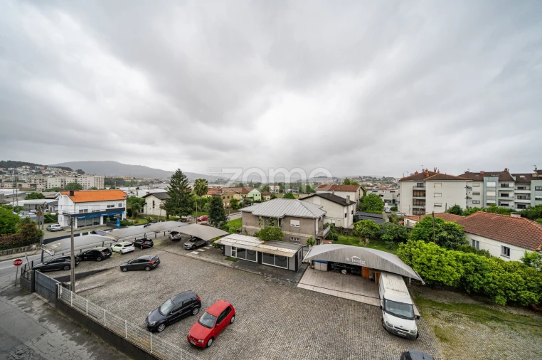 Apartamento T3 para Venda em Ferreiros e Gondizalves Foto 22