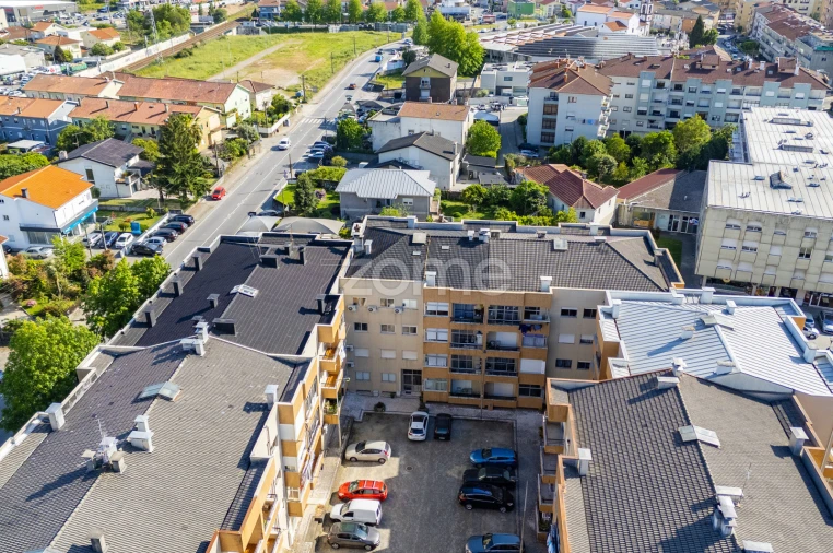 Apartamento T3 para Venda em Ferreiros e Gondizalves Foto 27