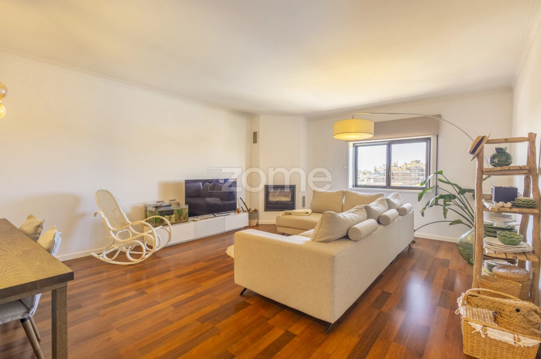 Apartamento T4 para Venda em Rio Tinto Foto 8