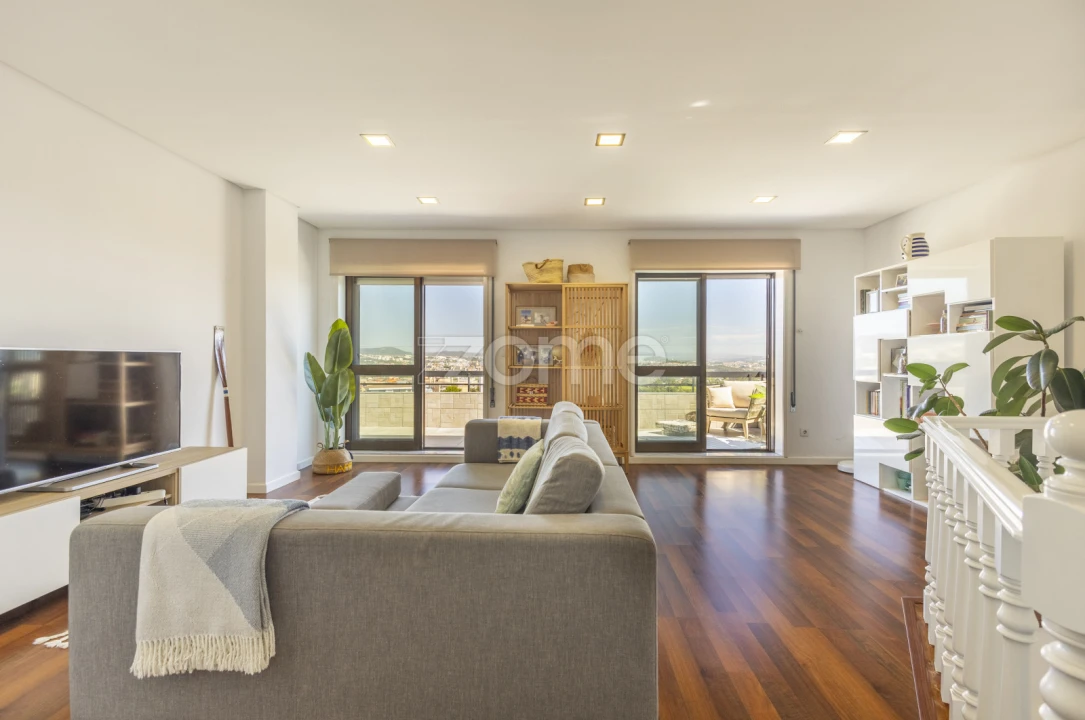 Apartamento T4 para Venda em Rio Tinto Foto 3