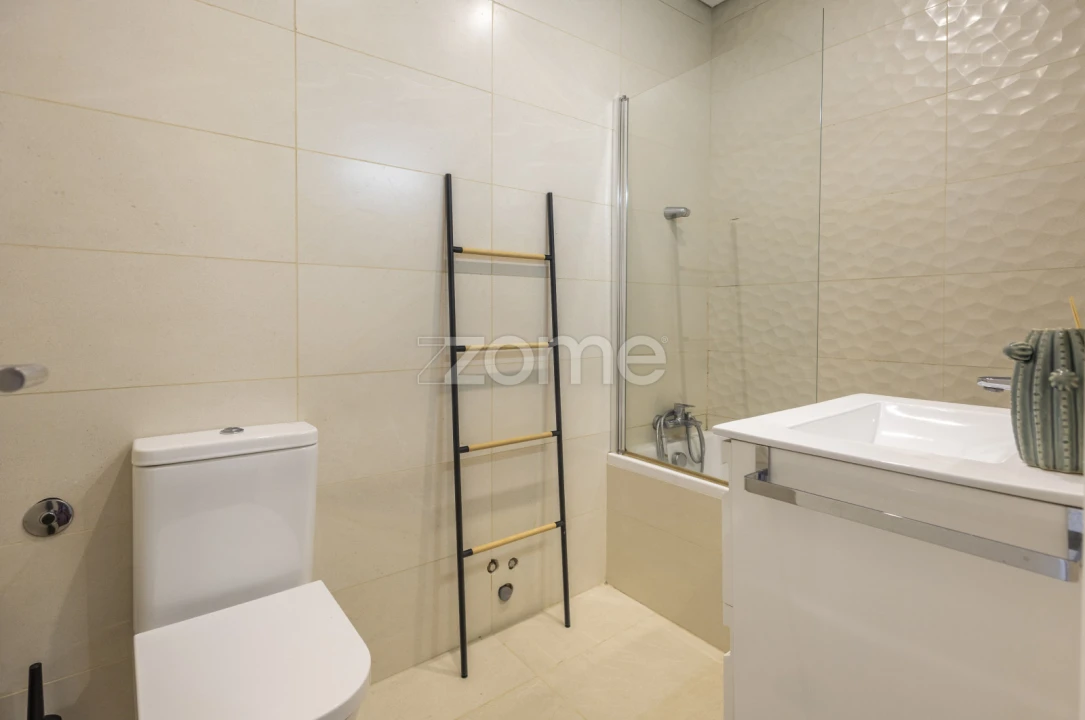 Apartamento T4 para Venda em Rio Tinto Foto 34