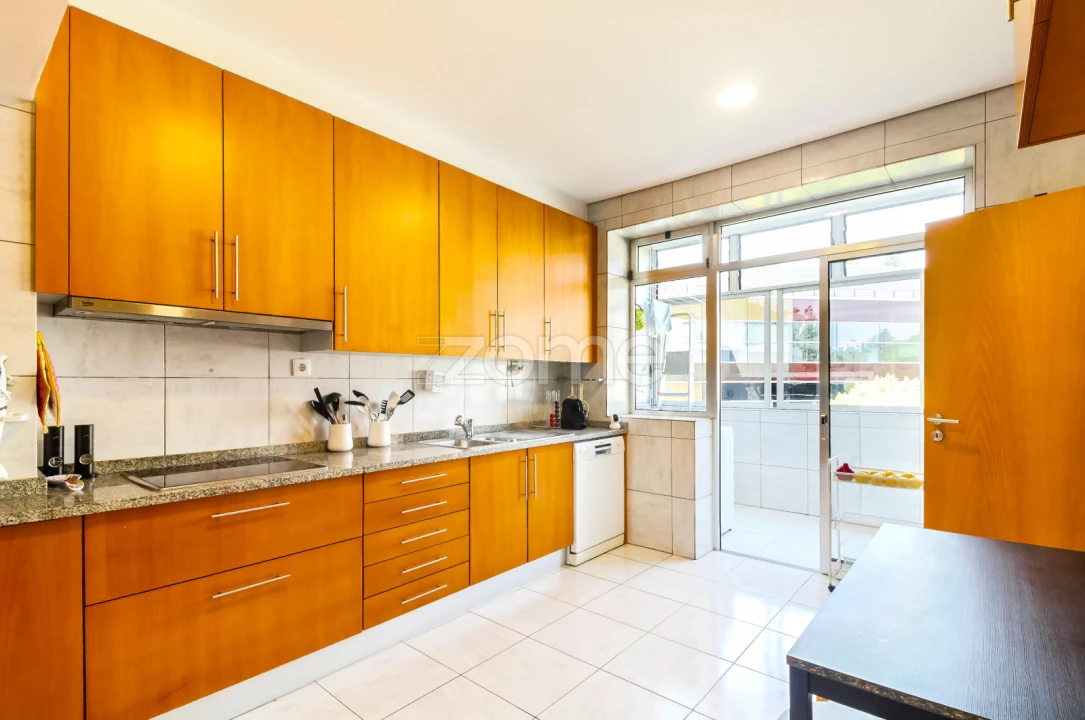 Apartamento T2 para Venda em Lordelo do Ouro e Massarelos Foto 10