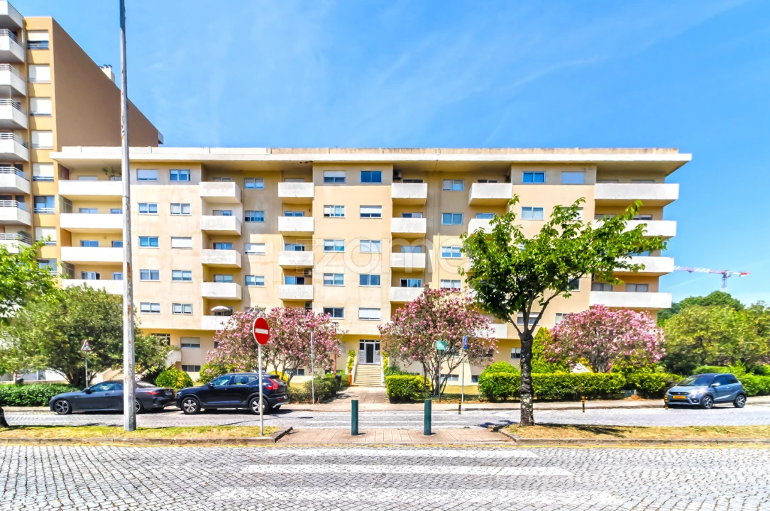 Apartamento T2 para Venda em Lordelo do Ouro e Massarelos Foto 44