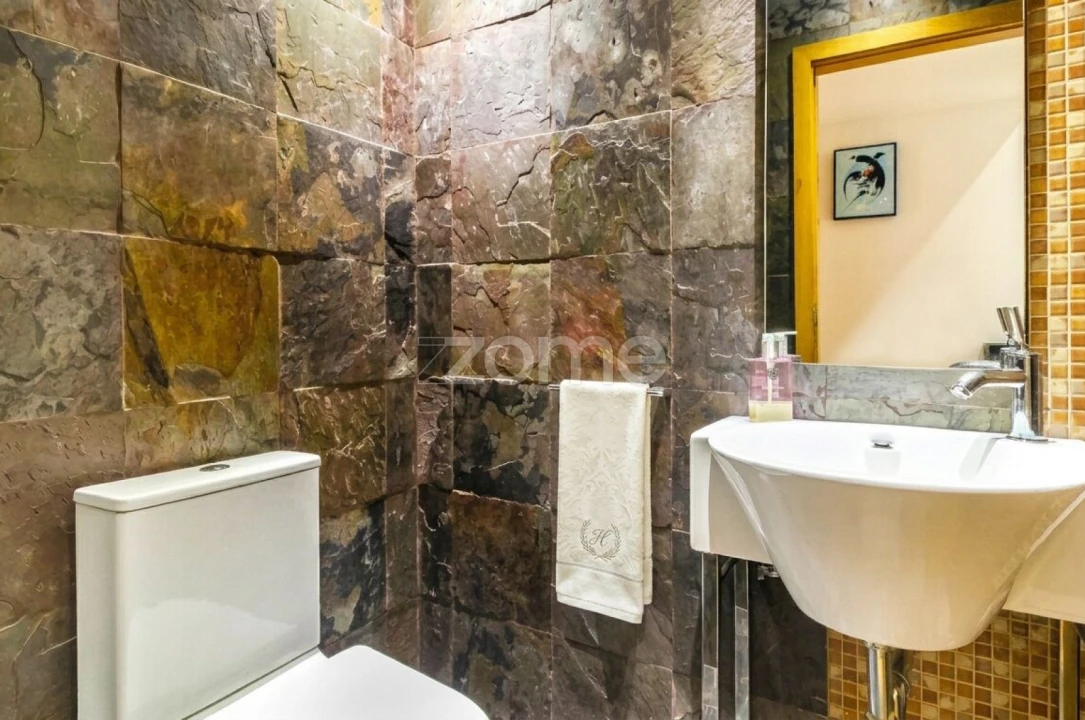 Apartamento T2 para Venda em Lordelo do Ouro e Massarelos Foto 18
