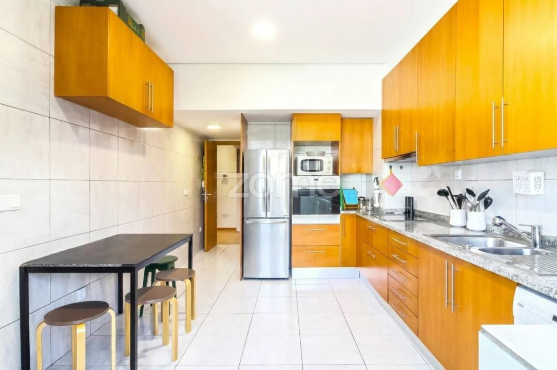 Apartamento T2 para Venda em Lordelo do Ouro e Massarelos Foto 9