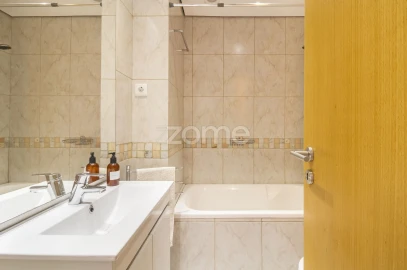 Apartamento T2 para Venda em Lordelo do Ouro e Massarelos