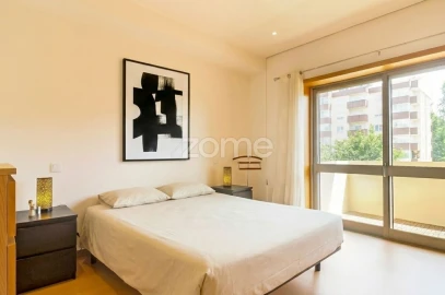Apartamento T2 para Venda em Lordelo do Ouro e Massarelos