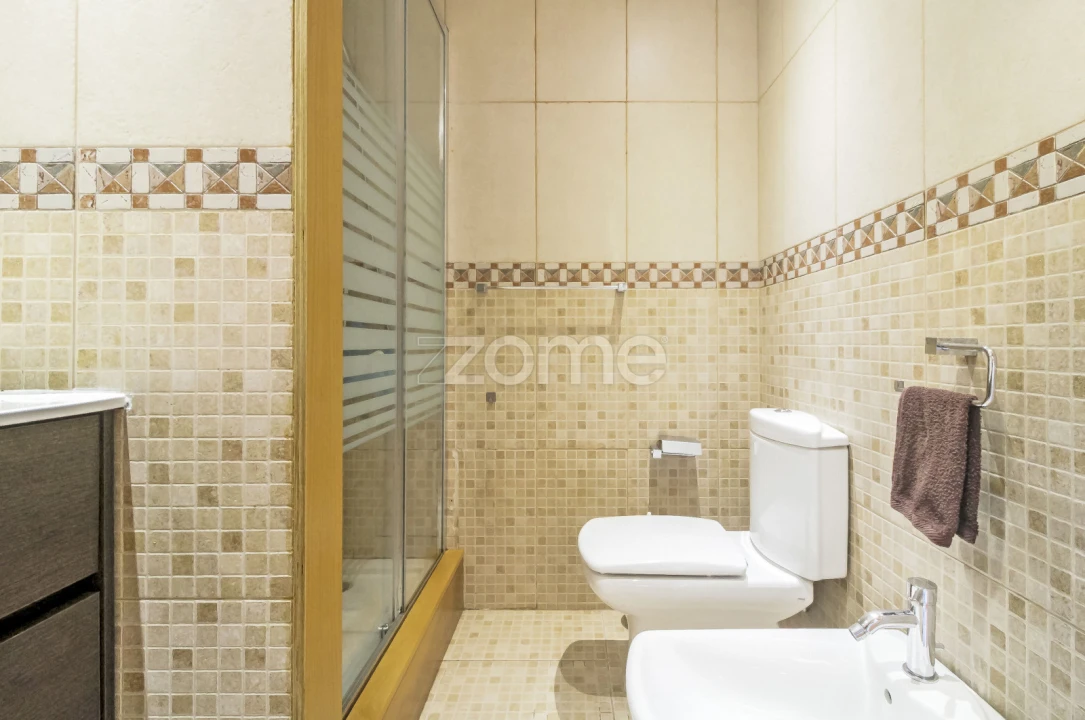 Apartamento T2 para Venda em Lordelo do Ouro e Massarelos Foto 26