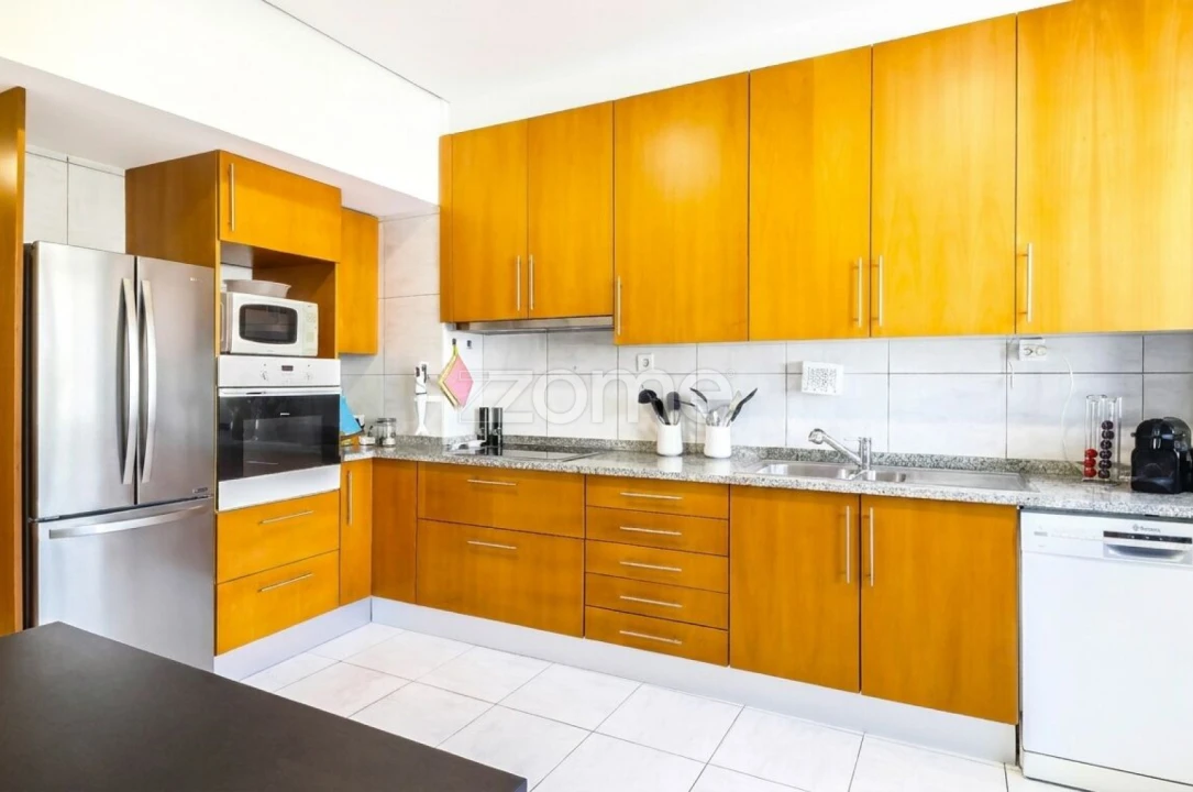 Apartamento T2 para Venda em Lordelo do Ouro e Massarelos Foto 8