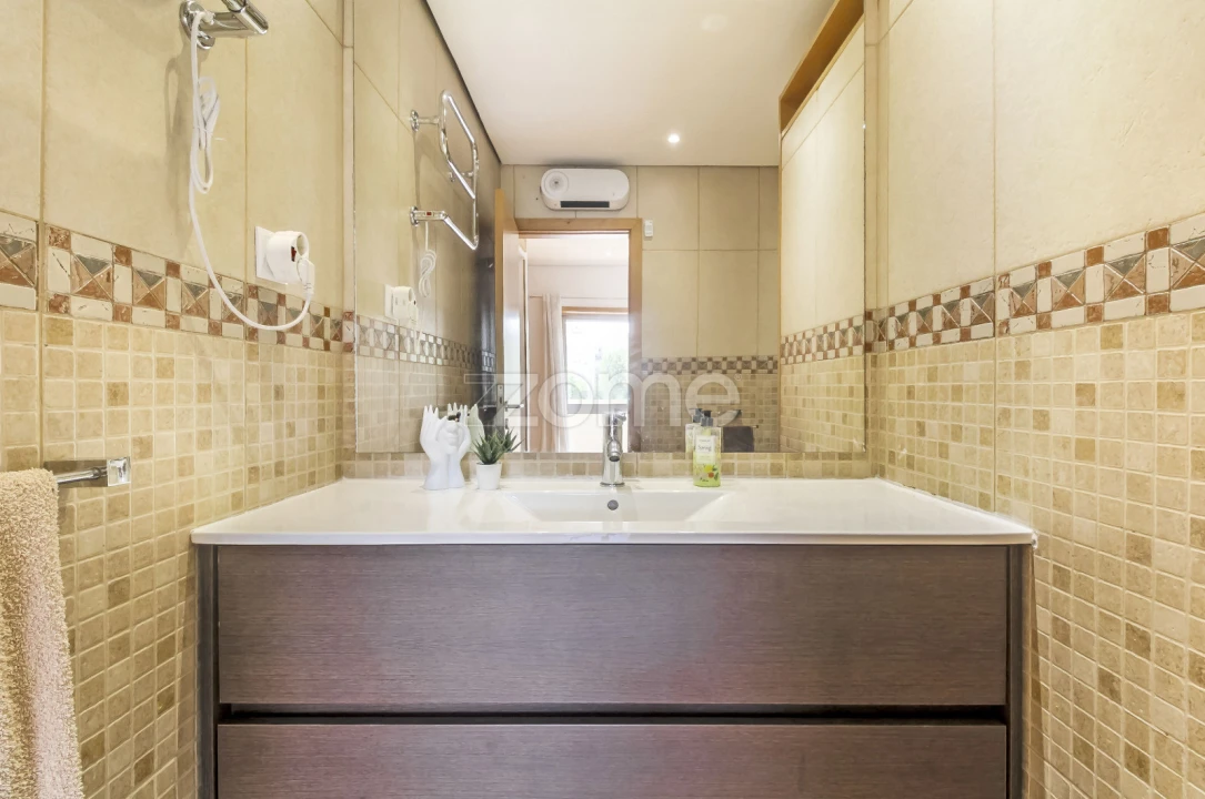 Apartamento T2 para Venda em Lordelo do Ouro e Massarelos Foto 27