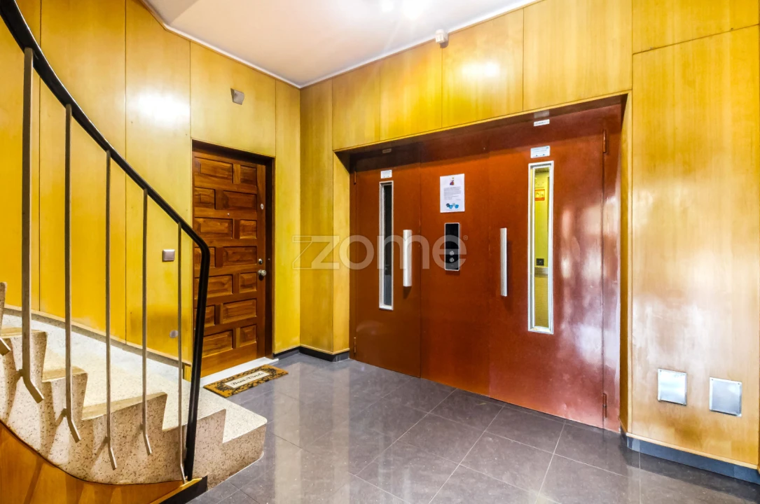 Apartamento T2 para Venda em Lordelo do Ouro e Massarelos Foto 38