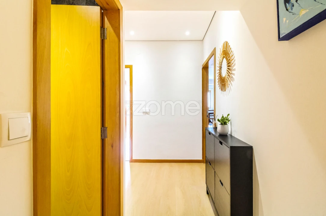 Apartamento T2 para Venda em Lordelo do Ouro e Massarelos Foto 16