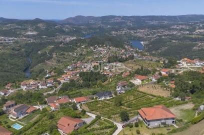 Terreno para Venda em Souselo