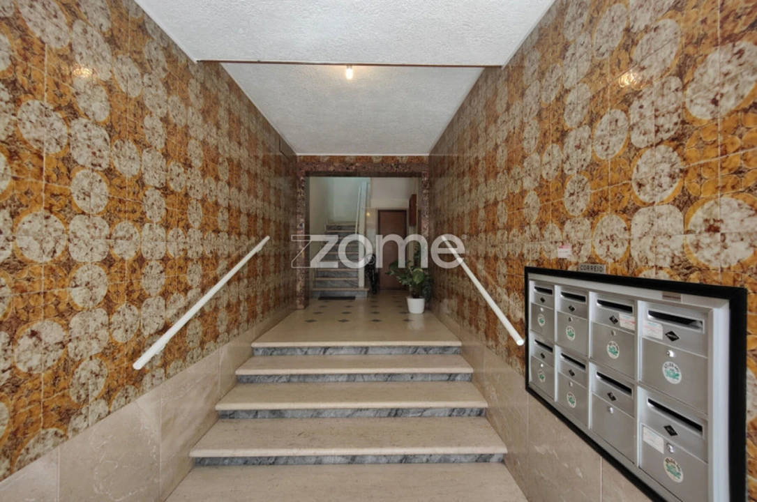 Apartamento T2 para Venda em Arroios Foto 28