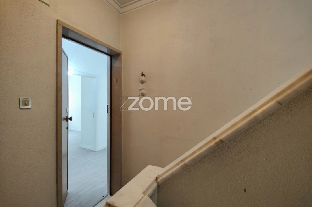 Apartamento T2 para Venda em Arroios Foto 27