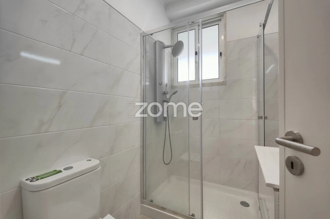 Apartamento T2 para Venda em Arroios Foto 24