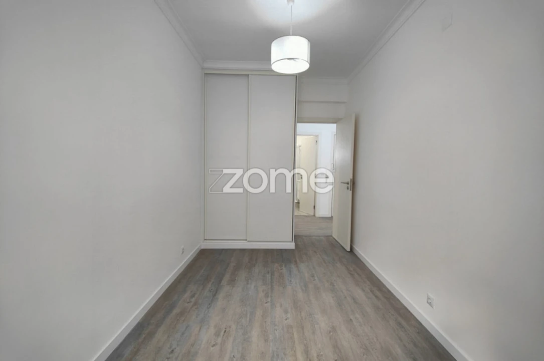 Apartamento T2 para Venda em Arroios Foto 21