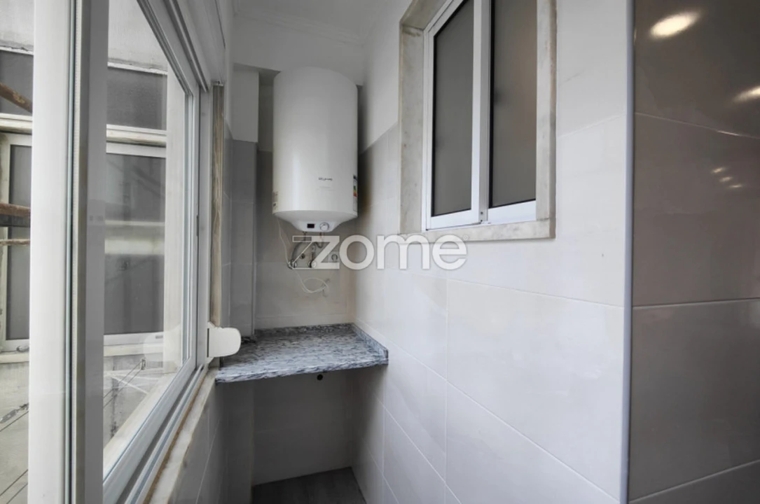 Apartamento T2 para Venda em Arroios Foto 14