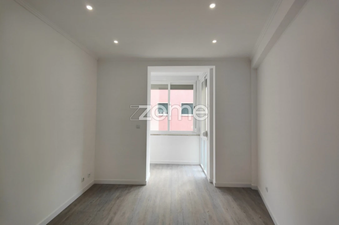 Apartamento T2 para Venda em Arroios Foto 2