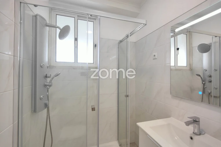 Apartamento T2 para Venda em Arroios Foto 25