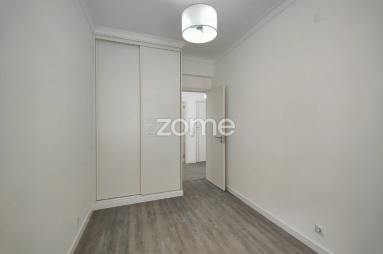 Apartamento T2 para Venda em Arroios Foto 22